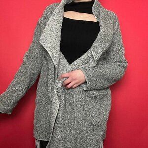 HUE / Fluffy grey housecoat style  cardigan 🩶🩶​​​​​​​​​​